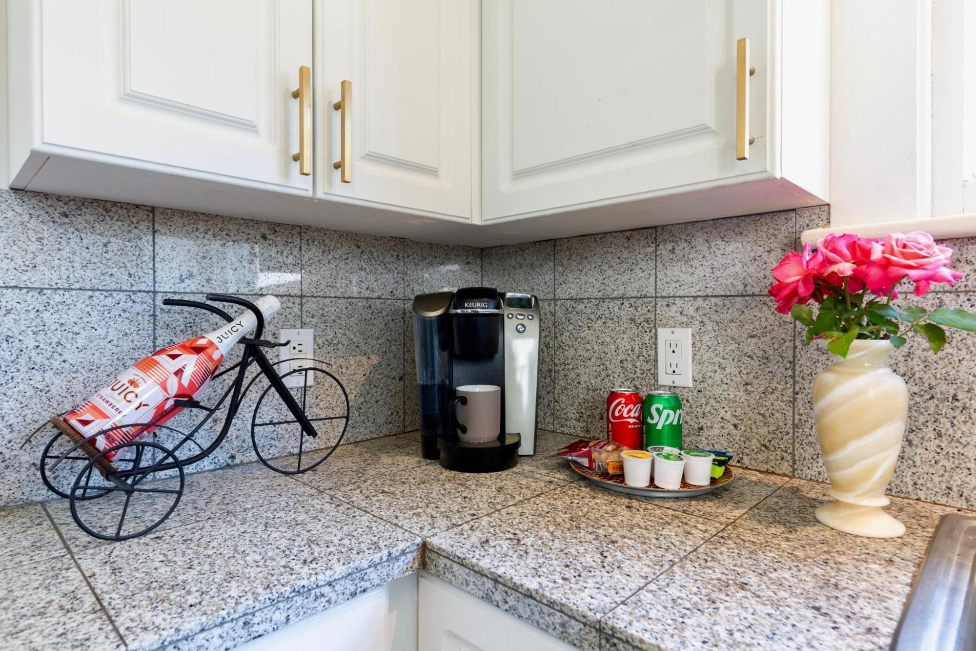 Vintage 3 Bedroom Home In Prime Eastlake Seattle With Private Parking Exterior foto