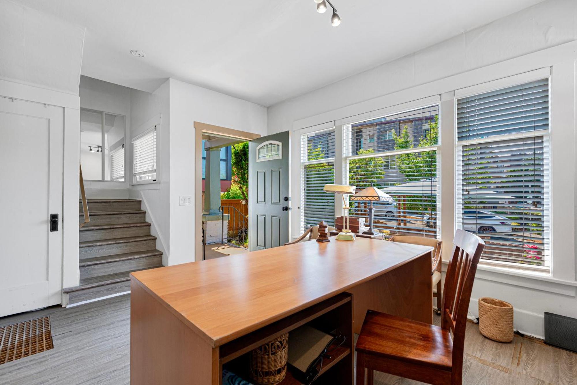 Vintage 3 Bedroom Home In Prime Eastlake Seattle With Private Parking Exterior foto